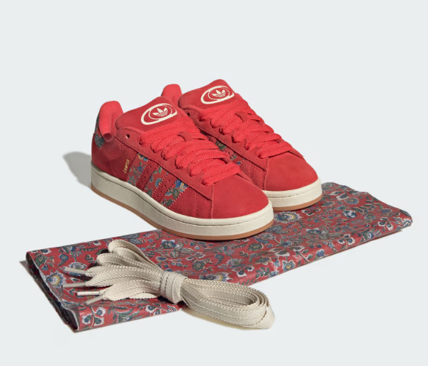 Nouvelle paire adidas Papa Noël